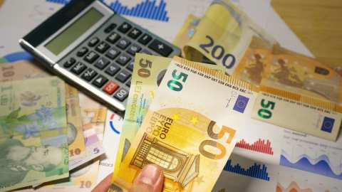 Έ&omega;&sigmaf; &tau;&iota;&sigmaf; 15 &Sigma;&epsilon;&pi;&tau;&epsilon;&mu;&beta;&rho;ί&omicron;&upsilon; &omicron;&iota; &alpha;&iota;&tau;ή&sigma;&epsilon;&iota;&sigmaf; &gamma;&iota;&alpha; &tau;&omicron; &pi;&rho;ό&gamma;&rho;&alpha;&mu;&mu;&alpha; &tau;&omega;&nu; 16 &epsilon;&kappa;&alpha;&tau;. &epsilon;&upsilon;&rho;ώ &gamma;&iota;&alpha; &epsilon;&pi;&epsilon;&nu;&delta;ύ&sigma;&epsilon;&iota;&sigmaf; &sigma;&tau;&alpha; &alpha;&lambda;&iota;&epsilon;&upsilon;&tau;&iota;&kappa;ά &sigma;&kappa;ά&phi;&eta; - &Epsilon;&nu;ί&sigma;&chi;&upsilon;&sigma;&eta; έ&omega;&sigmaf; 85%