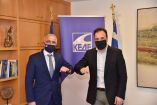&Sigma;&upsilon;&nu;ά&nu;&tau;&eta;&sigma;&eta; &Lambda;. &Tau;&sigma;&alpha;&beta;&delta;&alpha;&rho;ί&delta;&eta; &mu;&epsilon; &tau;&omicron;&nu; &Pi;&rho;ό&epsilon;&delta;&rho;&omicron; &tau;&eta;&sigmaf; &Kappa;&Epsilon;&Delta;&Epsilon;