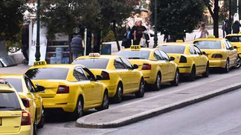 &Tau;&alpha;&xi;ί: &Nu;έ&alpha; &Pi;&alpha;&nu;&epsilon;&lambda;&lambda;&alpha;&delta;&iota;&kappa;ή 24&omega;&rho;&eta; &alpha;&pi;&epsilon;&rho;&gamma;ί&alpha;