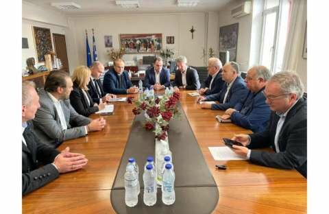 &Gamma;&epsilon;&omega;&rho;&gamma;&alpha;&nu;&tau;ά&sigmaf; &alpha;&pi;ό &Phi;&lambda;ώ&rho;&iota;&nu;&alpha;: &Sigma;&tau;ό&chi;&omicron;&sigmaf; &mu;&alpha;&sigmaf; &nu;&alpha; &kappa;&rho;&alpha;&tau;ή&sigma;&omicron;&upsilon;&mu;&epsilon; &tau;&eta;&nu; &epsilon;&lambda;&lambda;&eta;&nu;&iota;&kappa;ή ύ&pi;&alpha;&iota;&theta;&rho;&omicron; &zeta;&omega;&nu;&tau;&alpha;&nu;ή &kappa;&alpha;&iota; &gamma;&iota;&alpha; &nu;&alpha; &tau;&omicron; &pi;&epsilon;&tau;ύ&chi;&omicron;&upsilon;&mu;&epsilon; &sigma;&tau;&eta;&rho;ί&zeta;&omicron;&upsilon;&mu;&epsilon; &tau;&omicron;&nu; &pi;&rho;&omega;&tau;&omicron;&gamma;&epsilon;&nu;ή &tau;&omicron;&mu;έ&alpha;