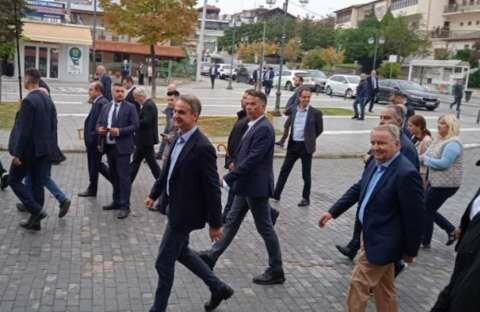 &Kappa;&alpha;&rho;&alpha;&sigma;&mu;ά&nu;&eta;&sigmaf; &sigma;&tau;&omicron;&nu; &Pi;&rho;&omega;&theta;&upsilon;&pi;&omicron;&upsilon;&rho;&gamma;ό: &laquo;&Sigma;ή&mu;&epsilon;&rho;&alpha; &Pi;&rho;ό&epsilon;&delta;&rho;&epsilon; &alpha;&phi;ή&sigma;&alpha;&tau;&epsilon; &sigma;&tau;&eta;&nu; &Pi;έ&lambda;&lambda;&alpha; έ&nu;&alpha; &iota;&sigma;&chi;&upsilon;&rho;ό &alpha;&nu;&alpha;&pi;&tau;&upsilon;&xi;&iota;&alpha;&kappa;ό &alpha;&pi;&omicron;&tau;ύ&pi;&omega;&mu;&alpha;&raquo;!