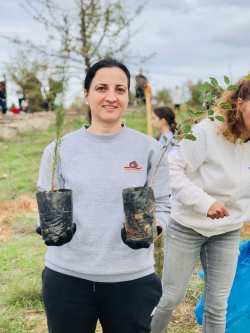 &Eta; OB Streem έ&nu;&omega;&sigma;&epsilon; &tau;&iota;&sigmaf; &delta;&upsilon;&nu;ά&mu;&epsilon;&iota;&sigmaf; &tau;&eta;&sigmaf; &mu;&epsilon; &tau;&eta; We4all &kappa;&alpha;&iota; &phi;ύ&tau;&epsilon;&psi;&epsilon; &pi;ά&nu;&omega; &alpha;&pi;ό 200 &delta;έ&nu;&tau;&rho;&alpha; &sigma;&tau;&omicron;&nu; &Alpha;&sigma;&pi;&rho;ό&pi;&upsilon;&rho;&gamma;&omicron;