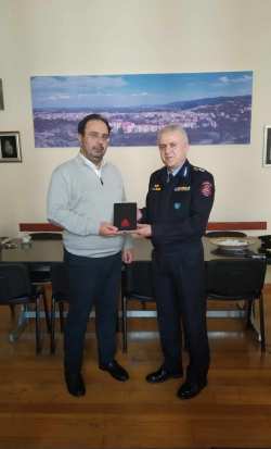 &Epsilon;&pi;ί&sigma;&kappa;&epsilon;&psi;&eta; &tau;&omicron;&upsilon; &Sigma;&upsilon;&nu;&tau;&omicron;&nu;&iota;&sigma;&tau;ή &Epsilon;&pi;&iota;&chi;&epsilon;&iota;&rho;ή&sigma;&epsilon;&omega;&nu; &Pi;.&Upsilon;. &Kappa;&epsilon;&nu;&tau;. &Mu;&alpha;&kappa;&epsilon;&delta;&omicron;&nu;ί&alpha;&sigmaf;, &Alpha;&nu;&alpha;&tau;. &Mu;&alpha;&kappa;&epsilon;&delta;&omicron;&nu;ί&alpha;&sigmaf;, &amp; &Theta;&rho;ά&kappa;&eta;&sigmaf; &sigma;&tau;&omicron;&nu; &Delta;ή&mu;&alpha;&rho;&chi;&omicron; &Beta;έ&rho;&omicron;&iota;&alpha;&sigmaf;