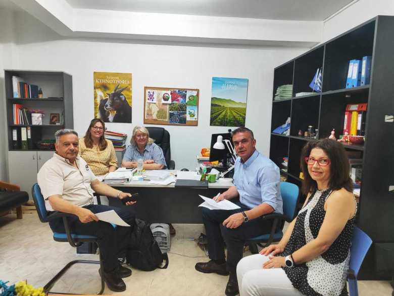 &Pi;&alpha;&rho;&epsilon;&mu;&beta;ά&sigma;&epsilon;&iota;&sigmaf; &tau;&eta;&sigmaf; &Pi;&epsilon;&rho;&iota;&phi;έ&rho;&epsilon;&iota;&alpha;&sigmaf; &Theta;&epsilon;&sigma;&sigma;&alpha;&lambda;ί&alpha;&sigmaf; &sigma;&tau;&omicron; &Upsilon;&Pi;&Alpha;&Alpha;&Tau; &gamma;&iota;&alpha; &sigma;&tau;ή&rho;&iota;&xi;&eta; &tau;&eta;&sigmaf; &kappa;&tau;&eta;&nu;&omicron;&tau;&rho;&omicron;&phi;ί&alpha;&sigmaf; &kappa;&alpha;&iota; &tau;&epsilon;&chi;&nu;&iota;&kappa;ή &alpha;&nu;&alpha;&beta;ά&theta;&mu;&iota;&sigma;&eta; &Epsilon;&lambda;&alpha;&iota;&omicron;&kappa;&omicron;&mu;&iota;&kappa;&omicron;ύ &kappa;&alpha;&iota; &Alpha;&mu;&pi;&epsilon;&lambda;&omicron;&upsilon;&rho;&gamma;&iota;&kappa;&omicron;ύ &Mu;&eta;&tau;&rho;ώ&omicron;&upsilon;