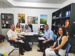 &Pi;&alpha;&rho;&epsilon;&mu;&beta;ά&sigma;&epsilon;&iota;&sigmaf; &tau;&eta;&sigmaf; &Pi;&epsilon;&rho;&iota;&phi;έ&rho;&epsilon;&iota;&alpha;&sigmaf; &Theta;&epsilon;&sigma;&sigma;&alpha;&lambda;ί&alpha;&sigmaf; &sigma;&tau;&omicron; &Upsilon;&Pi;&Alpha;&Alpha;&Tau; &gamma;&iota;&alpha; &sigma;&tau;ή&rho;&iota;&xi;&eta; &tau;&eta;&sigmaf; &kappa;&tau;&eta;&nu;&omicron;&tau;&rho;&omicron;&phi;ί&alpha;&sigmaf; &kappa;&alpha;&iota; &tau;&epsilon;&chi;&nu;&iota;&kappa;ή &alpha;&nu;&alpha;&beta;ά&theta;&mu;&iota;&sigma;&eta; &Epsilon;&lambda;&alpha;&iota;&omicron;&kappa;&omicron;&mu;&iota;&kappa;&omicron;ύ &kappa;&alpha;&iota; &Alpha;&mu;&pi;&epsilon;&lambda;&omicron;&upsilon;&rho;&gamma;&iota;&kappa;&omicron;ύ &Mu;&eta;&tau;&rho;ώ&omicron;&upsilon;