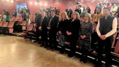 &Omicron; &Gamma;&iota;ώ&rho;&gamma;&omicron;&sigmaf; &Kappa;&alpha;&rho;&alpha;&sigma;&mu;ά&nu;&eta;&sigmaf; &sigma;&tau;&eta;&nu; &epsilon;&kappa;&delta;ή&lambda;&omega;&sigma;&eta; &tau;&omega;&nu; &tau;&rho;&iota;&tau;έ&kappa;&nu;&omega;&nu;