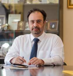 &Alpha;&nu;&tau;ί &pi;&upsilon;&rho;&omicron;&tau;&epsilon;&chi;&nu;&eta;&mu;ά&tau;&omega;&nu;&hellip; &Omicron;&lambda;&omicron;&kappa;&lambda;&eta;&rho;&omega;&mu;έ&nu;&epsilon;&sigmaf; &pi;&rho;&omicron;&tau;ά&sigma;&epsilon;&iota;&sigmaf; &kappa;&alpha;&iota; &mu;&epsilon;&lambda;έ&tau;&epsilon;&sigmaf;
