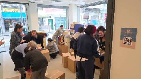 &laquo;Έ&nu;&alpha; &Gamma;&epsilon;ύ&mu;&alpha; &Chi;&alpha;&rho;ά&sigmaf;&raquo; &kappa;&alpha;&iota; &laquo;&Kappa;&omicron;ύ&tau;&epsilon;&sigmaf; &Alpha;&gamma;ά&pi;&eta;&sigmaf;&raquo; &pi;&rho;&omicron;&sigma;&phi;έ&rho;&omicron;&upsilon;&nu; &eta; &Omicron;&delta;ύ&sigma;&sigma;&epsilon;&iota;&alpha; &kappa;&alpha;&iota; &eta; Lidl &Epsilon;&lambda;&lambda;ά&sigmaf; &sigma;&epsilon; &Alpha;&theta;ή&nu;&alpha; &kappa;&alpha;&iota; &Theta;&epsilon;&sigma;&sigma;&alpha;&lambda;&omicron;&nu;ί&kappa;&eta; &alpha;&nu;&alpha;&nu;&epsilon;ώ&nu;&omicron;&nu;&tau;&alpha;&sigmaf; &tau;&eta; &sigma;&upsilon;&nu;&epsilon;&rho;&gamma;&alpha;&sigma;ί&alpha; &tau;&omicron;&upsilon;&sigmaf;