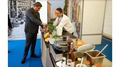 &Sigma;&upsilon;&nu;&tau;&alpha;&gamma;έ&sigmaf; &upsilon;&psi;&eta;&lambda;ή&sigmaf; &gamma;&alpha;&sigma;&tau;&rho;&omicron;&nu;&omicron;&mu;ί&alpha;&sigmaf; &kappa;&alpha;&iota; &pi;&alpha;&rho;&alpha;&delta;&omicron;&sigma;&iota;&alpha;&kappa;έ&sigmaf; &sigma;&upsilon;&nu;&tau;&alpha;&gamma;έ&sigmaf; &sigma;&tau;&eta; &mu;&epsilon;&gamma;&alpha;&lambda;ύ&tau;&epsilon;&rho;&eta; &gamma;&iota;&omicron;&rho;&tau;ή &psi;&alpha;&rho;&iota;&omicron;ύ