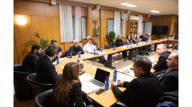 &Pi;&rho;&omicron;&tau;ά&sigma;&epsilon;&iota;&sigmaf; &Alpha;&upsilon;&gamma;&epsilon;&nu;ά&kappa;&eta; &gamma;&iota;&alpha; &epsilon;&nu;ί&sigma;&chi;&upsilon;&sigma;&eta; &tau;&omega;&nu; &Delta;&iota;&epsilon;&pi;&alpha;&gamma;&gamma;&epsilon;&lambda;&mu;&alpha;&tau;&iota;&kappa;ώ&nu;