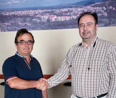 &Upsilon;&pi;&omicron;&psi;ή&phi;&iota;&omicron;&sigmaf; &Delta;&eta;&mu;&omicron;&tau;&iota;&kappa;ό&sigmaf; &Sigma;ύ&mu;&beta;&omicron;&upsilon;&lambda;&omicron;&sigmaf; &mu;&epsilon; &tau;&eta;&nu; &pi;&alpha;&rho;ά&tau;&alpha;&xi;&eta; &laquo;&Delta;&Rho;&Alpha;&Sigma;&Eta; &Mu;&Epsilon; &Gamma;&Nu;&Omega;&Sigma;&Eta;&raquo; &tau;&omicron;&upsilon; &Kappa;&omega;&nu;&sigma;&tau;&alpha;&nu;&tau;ί&nu;&omicron;&upsilon; &Beta;&omicron;&rho;&gamma;&iota;&alpha;&zeta;ί&delta;&eta;, &omicron; &Sigma;&tau;ά&theta;&eta;&sigmaf; &Kappa;&epsilon;&lambda;&epsilon;&sigma;ί&delta;&eta;&sigmaf;