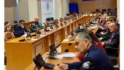 &Alpha;&upsilon;&sigma;&tau;&eta;&rho;&omicron;ί έ&lambda;&epsilon;&gamma;&chi;&omicron;&iota; &gamma;&iota;&alpha; &pi;&alpha;&rho;&alpha;&epsilon;&mu;&pi;ό&rho;&iota;&omicron;, &eta;&chi;&omicron;&rho;ύ&pi;&alpha;&nu;&sigma;&eta;, &alpha;&kappa;&alpha;&tau;ά&lambda;&lambda;&eta;&lambda;&alpha; &tau;&rho;ό&phi;&iota;&mu;&alpha; &kappa;&alpha;&iota; &pi;&omicron;&tau;ά, &kappa;&alpha;&tau;ά &tau;&eta; &delta;&iota;ά&rho;&kappa;&epsilon;&iota;&alpha; &tau;&eta;&sigmaf; &kappa;&omicron;&rho;ύ&phi;&omega;&sigma;&eta;&sigmaf; &tau;&omicron;&upsilon; &Kappa;&alpha;&rho;&nu;&alpha;&beta;&alpha;&lambda;&iota;&omicron;ύ &tau;&eta;&sigmaf; &Pi;ά&tau;&rho;&alpha;&sigmaf;