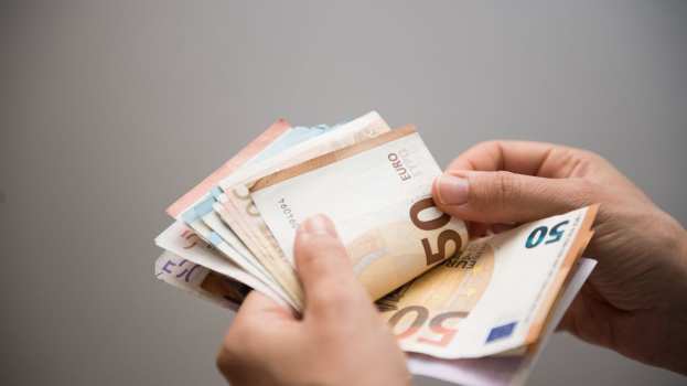 &Pi;ό&tau;&epsilon; &pi;&lambda;&eta;&rho;ώ&nu;&epsilon;&tau;&alpha;&iota; &tau;&omicron; &epsilon;&pi;ί&delta;&omicron;&mu;&alpha; &alpha;&delta;&epsilon;ί&alpha;&sigmaf; - &tau;&iota; &delta;&iota;&kappa;&alpha;&iota;&omicron;ύ&sigma;&tau;&epsilon;