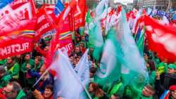 &Epsilon;&Epsilon;: &laquo;&Pi;&omicron;&rho;&epsilon;ί&alpha; &kappa;&alpha;&tau;ά &tau;&eta;&sigmaf; &lambda;&iota;&tau;ό&tau;&eta;&tau;&alpha;&sigmaf;&raquo; &chi;&iota;&lambda;&iota;ά&delta;&omega;&nu; &epsilon;&upsilon;&rho;&omega;&pi;&alpha;ί&omega;&nu; &delta;&iota;&alpha;&delta;&eta;&lambda;&omega;&tau;ώ&nu; &sigma;&tau;&iota;&sigmaf; &Beta;&rho;&upsilon;&xi;έ&lambda;&lambda;&epsilon;&sigmaf;