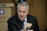 &Upsilon;&pi;&Alpha;&Alpha;&Tau;, &Mu;ά&kappa;&eta;&sigmaf; &Beta;&omicron;&rho;ί&delta;&eta;&sigmaf; &sigma;&epsilon; &Alpha;&gamma;&rho;&omicron;&tau;&omicron;&Sigma;&Upsilon;&Rho;&Iota;&Zeta;&Alpha;: &Mu;&epsilon;&tau;ά &tau;&alpha; &psi;&epsilon;ύ&delta;&eta;, &kappa;&iota; ά&lambda;&lambda;&alpha; &psi;&epsilon;ύ&delta;&eta;