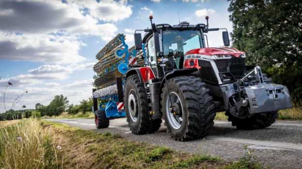 &Eta; Massey Ferguson &pi;&alpha;&rho;&omicron;&upsilon;&sigma;&iota;ά&zeta;&epsilon;&iota; &tau;&omicron; MF 9S  &Tau;&eta; &nu;έ&alpha; &alpha;&xi;&iota;ό&pi;&iota;&sigma;&tau;&eta; &nu;&alpha;&upsilon;&alpha;&rho;&chi;ί&delta;&alpha; &tau;&omicron;&upsilon; &sigma;&tau;ό&lambda;&omicron;&upsilon;