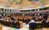 &Pi;&rho;ά&sigma;&iota;&nu;&omicron; &phi;&omega;&sigmaf; &gamma;&iota;&alpha; &tau;&eta;&nu; &alpha;&pi;&omicron;&delta;έ&sigma;&mu;&epsilon;&upsilon;&sigma;&eta; &pi;&omicron;&sigma;&omicron;ύ ύ&psi;&omicron;&upsilon;&sigmaf; 767 &epsilon;&kappa;&alpha;&tau;. &epsilon;&upsilon;&rho;ώ &pi;&rho;&omicron;&sigmaf; &tau;&eta;&nu; &Epsilon;&lambda;&lambda;ά&delta;&alpha; &alpha;&pi;ό &tau;&omicron; Eurogroup, &alpha;&nu;ά&beta;&epsilon;&iota; &eta; &Epsilon;&Epsilon;