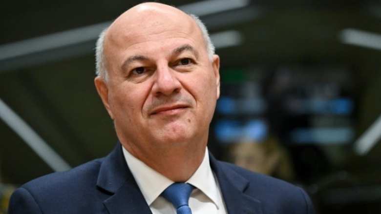 &Tau;&sigma;&iota;ά&rho;&alpha;&sigmaf;: &laquo;&Zeta;&eta;&tau;ώ &tau;&eta;&nu; έ&rho;&epsilon;&upsilon;&nu;&alpha; &alpha;&pi;ό &tau;&eta;&nu; &Delta;&iota;&kappa;&alpha;&iota;&omicron;&sigma;ύ&nu;&eta; &kappa;&alpha;&iota; &pi;&alpha;&rho;&alpha;&iota;&tau;&omicron;ύ&mu;&alpha;&iota; &alpha;&pi;ό &tau;&eta;&nu; &beta;&omicron;&upsilon;&lambda;&epsilon;&upsilon;&tau;&iota;&kappa;ή &alpha;&sigma;&upsilon;&lambda;ί&alpha;&raquo;