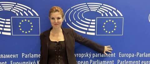 &Sigma;&tau;&eta;&nu; &Alpha;&lambda;&epsilon;&xi;ά&nu;&delta;&rho;&epsilon;&iota;&alpha; &Eta;&mu;&alpha;&theta;ί&alpha;&sigmaf; &theta;&alpha; &beta;&rho;&epsilon;&theta;&epsilon;ί &gamma;&iota;&alpha; &tau;&iota;&sigmaf; &delta;&iota;&alpha;&kappa;&omicron;&pi;έ&sigmaf; &tau;&omicron;&upsilon; &Pi;ά&sigma;&chi;&alpha; &eta; &Upsilon;&pi;&omicron;&psi;ή&phi;&iota;&alpha; &Epsilon;&upsilon;&rho;&omega;&beta;&omicron;&upsilon;&lambda;&epsilon;&upsilon;&tau;ή&sigmaf; &mu;&epsilon; &tau;&eta; &Nu;&Delta;, &Beta;&alpha;&nu;έ&sigma;&alpha; &Alpha;&rho;&chi;&omicron;&nu;&tau;ί&delta;&omicron;&upsilon;