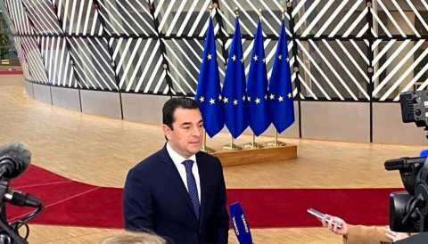 &Sigma;&kappa;&rho;έ&kappa;&alpha;&sigmaf;: &laquo;Έ&chi;&omicron;&upsilon;&mu;&epsilon; &phi;&tau;ά&sigma;&epsilon;&iota; &sigma;&tau;&omicron; &sigma;&eta;&mu;&epsilon;ί&omicron; &mu;&eta;&delta;έ&nu;. &Eta; &Epsilon;.&Epsilon;. &pi;&rho;έ&pi;&epsilon;&iota; &nu;&alpha; &alpha;&nu;&alpha;&lambda;ά&beta;&epsilon;&iota; &tau;&iota;&sigmaf; &epsilon;&upsilon;&theta;ύ&nu;&epsilon;&sigmaf; &tau;&eta;&sigmaf;&raquo;