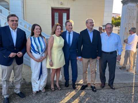 &Mu;&alpha;&rho;&gamma;&alpha;&rho;ί&tau;&eta;&sigmaf; &Sigma;&chi;&omicron;&iota;&nu;ά&sigmaf; &sigma;&tau;&eta;&nu; Ά&nu;&delta;&rho;&omicron; &gamma;&iota;&alpha; &tau;&omicron;&nu; &Iota;. &Pi;&alpha;&lambda;&alpha;&iota;&omicron;&kappa;&rho;&alpha;&sigma;&sigma;ά: &laquo;&Tau;&omicron;&nu; &theta;&upsilon;&mu;ό&mu;&alpha;&sigma;&tau;&epsilon; &omega;&sigmaf; &pi;&alpha;&rho;ά&delta;&epsilon;&iota;&gamma;&mu;&alpha; &delta;&eta;&mu;ό&sigma;&iota;&omicron;&upsilon; ά&nu;&delta;&rho;&alpha; &pi;&omicron;&upsilon; &upsilon;&pi;&eta;&rho;έ&tau;&eta;&sigma;&epsilon; &mu;&epsilon; ή&theta;&omicron;&sigmaf; &kappa;&alpha;&iota; &epsilon;&upsilon;&theta;ύ&nu;&eta;&raquo;