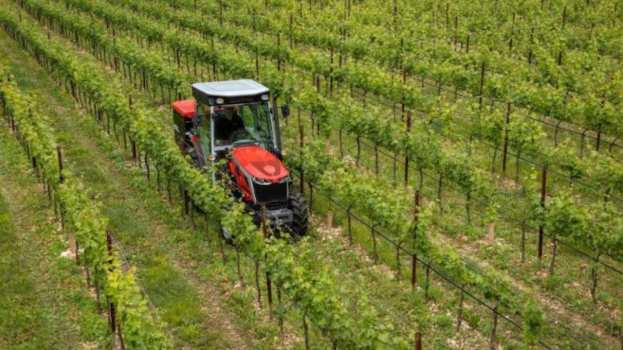 &Alpha;&nu;&alpha;&zeta;&eta;&tau;&epsilon;ί&sigmaf; έ&nu;&alpha; &iota;&sigma;&chi;&upsilon;&rho;ό &kappa;&alpha;&iota; &omicron;&iota;&kappa;&omicron;&nu;&omicron;&mu;&iota;&kappa;ό &Tau;&rho;&alpha;&kappa;&tau;έ&rho;; &Alpha;&upsilon;&tau;ή &epsilon;ί&nu;&alpha;&iota; &eta; &pi;&iota;&omicron; &alpha;&xi;&iota;ό&pi;&iota;&sigma;&tau;&eta; &lambda;ύ&sigma;&eta;