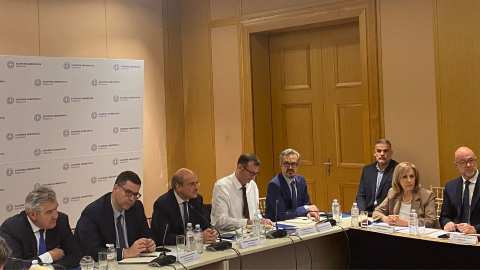 &Eta; &Pi;&epsilon;&rho;&iota;&phi;&epsilon;&rho;&epsilon;&iota;ά&rho;&chi;&eta;&sigmaf; &Kappa;&epsilon;&nu;&tau;&rho;&iota;&kappa;ή&sigmaf; &Mu;&alpha;&kappa;&epsilon;&delta;&omicron;&nu;ί&alpha;&sigmaf; &Alpha;&theta;&eta;&nu;ά &Alpha;&eta;&delta;&omicron;&nu;ά &sigma;&tau;&eta;&nu; &pi;&rho;ώ&tau;&eta; &sigma;&upsilon;&nu;ά&nu;&tau;&eta;&sigma;&eta; &gamma;&iota;&alpha; &tau;&omicron;&nu; &sigma;&chi;&epsilon;&delta;&iota;&alpha;&sigma;&mu;ό &tau;&omicron;&upsilon; &nu;έ&omicron;&upsilon; &Epsilon;&Sigma;&Pi;&Alpha;