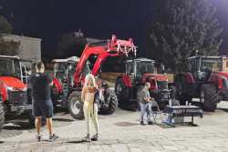 &Eta; Massey Ferguson &sigma;&tau;&eta;&nu; 28&eta; &Pi;&alpha;&nu;έ&beta;&rho;&iota;&alpha; &Alpha;&gamma;&rho;&omicron;&tau;&iota;&kappa;ή Έ&kappa;&theta;&epsilon;&sigma;&eta; &Phi;&epsilon;&rho;ώ&nu; (2025)