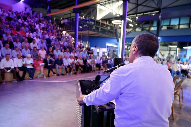 &Gamma;&iota;&alpha;&tau;ί &eta; &Theta;&epsilon;&sigma;&sigma;&alpha;&lambda;ί&alpha; &pi;&rho;έ&pi;&epsilon;&iota; &nu;&alpha; &alpha;&pi;&omicron;&tau;&epsilon;&lambda;έ&sigma;&epsilon;&iota; &xi;&epsilon;&chi;&omega;&rho;&iota;&sigma;&tau;ό &mu;&omicron;&nu;&tau;έ&lambda;&omicron; &epsilon;&phi;&alpha;&rho;&mu;&omicron;&gamma;ή&sigmaf; &tau;&eta;&sigmaf; &nu;έ&alpha;&sigmaf; &Kappa;&Alpha;&Pi;