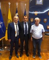 &Sigma;&upsilon;&nu;ά&nu;&tau;&eta;&sigma;&eta; &Lambda;ά&zeta;&alpha;&rho;&omicron;&upsilon; &Tau;&sigma;&alpha;&beta;&delta;&alpha;&rho;ί&delta;&eta; &mu;&epsilon; &tau;&omicron;&nu; &Upsilon;&pi;&omicron;&upsilon;&rho;&gamma;ό &Epsilon;&theta;&nu;&iota;&kappa;ή&sigmaf; Ά&mu;&upsilon;&nu;&alpha;&sigmaf; &kappa;. &Nu;ί&kappa;&omicron; &Pi;&alpha;&nu;&alpha;&gamma;&iota;&omega;&tau;ό&pi;&omicron;&upsilon;&lambda;&omicron;