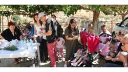 &Mu;&iota;&alpha; &eta;&mu;έ&rho;&alpha; &sigma;&tau;&eta;&nu; &Alpha;&tau;&tau;&iota;&kappa;ή ύ&pi;&alpha;&iota;&theta;&rho;&omicron; &mu;&epsilon; &kappa;&tau;&eta;&nu;&omicron;&tau;&rho;ό&phi;&omicron;&upsilon;&sigmaf;