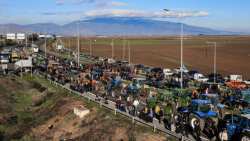 Έ&lambda;&eta;&xi;&alpha;&nu; &omicron;&iota; &alpha;&pi;&omicron;&kappa;&lambda;&epsilon;&iota;&sigma;&mu;&omicron;ί &sigma;&epsilon; &Epsilon;&upsilon;&zeta;ώ&nu;&omicron;&upsilon;&sigmaf; &kappa;&alpha;&iota; &Chi;&alpha;&lambda;&kappa;&eta;&delta;ό&nu;&alpha; - &Tau;&alpha; &mu;&pi;&lambda;ό&kappa;&alpha; &epsilon;&nu;&iota;&sigma;&chi;ύ&omicron;&nu;&tau;&alpha;&iota; &sigma;&upsilon;&nu;&epsilon;&chi;ώ&sigmaf;