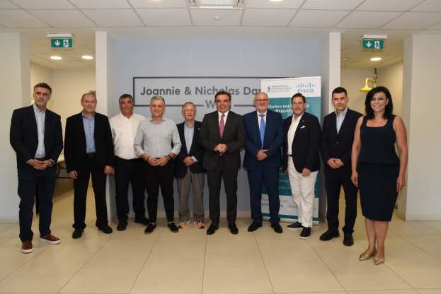 &Mu;. &Sigma;&chi;&omicron;&iota;&nu;ά&sigmaf; &alpha;&pi;ό &tau;&eta;&nu; &Alpha;&mu;&epsilon;&rho;&iota;&kappa;&alpha;&nu;&iota;&kappa;ή &Gamma;&epsilon;&omega;&rho;&gamma;&iota;&kappa;ή &Sigma;&chi;&omicron;&lambda;ή: &Delta;&epsilon;&kappa;&tau;έ&sigmaf; ό&lambda;&epsilon;&sigmaf; &omicron;&iota; &epsilon;&pi;&iota;&lambda;έ&xi;&iota;&mu;&epsilon;&sigmaf; &alpha;&iota;&tau;ή&sigma;&epsilon;&iota;&sigmaf; &gamma;&iota;&alpha; &tau;&alpha; &theta;&epsilon;&rho;&mu;&omicron;&kappa;ή&pi;&iota;&alpha;