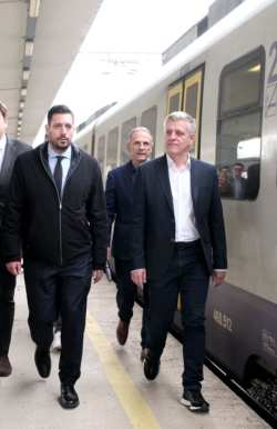 &Delta;ή&lambda;&omega;&sigma;&eta; &Alpha;&nu;&tau;&iota;&pi;&epsilon;&rho;&iota;&phi;&epsilon;&rho;&epsilon;&iota;ά&rho;&chi;&eta; &Theta;&epsilon;&sigma;&sigma;&alpha;&lambda;&omicron;&nu;ί&kappa;&eta;&sigmaf; &mu;&epsilon;&tau;ά &tau;&iota;&sigmaf; &kappa;&upsilon;&beta;&epsilon;&rho;&nu;&eta;&tau;&iota;&kappa;έ&sigmaf; &alpha;&nu;&alpha;&kappa;&omicron;&iota;&nu;ώ&sigma;&epsilon;&iota;&sigmaf; &gamma;&iota;&alpha; &tau;&omicron; &delta;&upsilon;&tau;&iota;&kappa;ό &pi;&rho;&omicron;&alpha;&sigma;&tau;&iota;&alpha;&kappa;ό &sigma;&iota;&delta;&eta;&rho;ό&delta;&rho;&omicron;&mu;&omicron;
