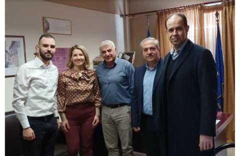 &Sigma;&upsilon;&nu;ά&nu;&tau;&eta;&sigma;&eta; &mu;&epsilon;&lambda;ώ&nu; &tau;&eta;&sigmaf; &Delta;.&Epsilon;.&Epsilon;.&Pi;. &Nu;έ&alpha;&sigmaf; &Delta;&eta;&mu;&omicron;&kappa;&rho;&alpha;&tau;ί&alpha;&sigmaf; &mu;&epsilon; &tau;&omicron;&upsilon;&sigmaf; &Delta;&iota;&epsilon;&upsilon;&theta;&upsilon;&nu;&tau;έ&sigmaf; &Epsilon;&kappa;&pi;&alpha;ί&delta;&epsilon;&upsilon;&sigma;&eta;&sigmaf; &Eta;&mu;&alpha;&theta;ί&alpha;&sigmaf;