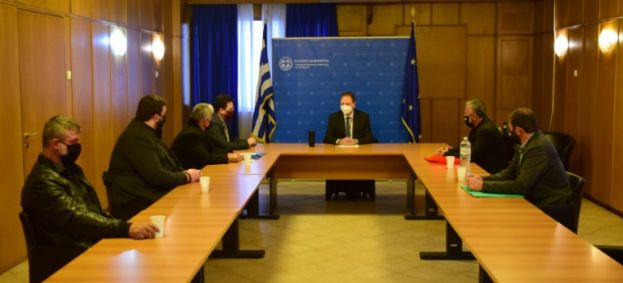 &Mu;&epsilon; &tau;&eta;&nu; &Omicron;&rho;&gamma;ά&nu;&omega;&sigma;&eta; &Alpha;&mu;&pi;&epsilon;&lambda;&omicron;&upsilon;&rho;&gamma;ώ&nu; - &Epsilon;&lambda;&alpha;&iota;&omicron;&pi;&alpha;&rho;&alpha;&gamma;&omega;&gamma;ώ&nu; &Kappa;&rho;ή&tau;&eta;&sigmaf; &sigma;&upsilon;&nu;&alpha;&nu;&tau;ή&theta;&eta;&kappa;&epsilon; &omicron; &Upsilon;&pi;&Alpha;&Alpha;&Tau;, &Sigma;&pi;ή&lambda;&iota;&omicron;&sigmaf; &Lambda;&iota;&beta;&alpha;&nu;ό&sigmaf;