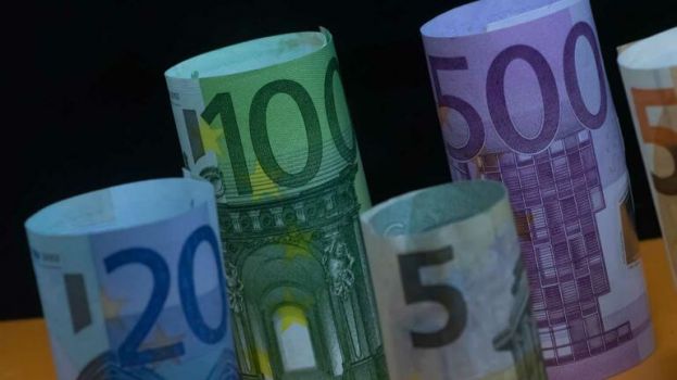 &Pi;&alpha;&rho;ά&nu;&omicron;&mu;&omicron; &epsilon;&mu;&pi;ό&rho;&iota;&omicron;: 218 έ&lambda;&epsilon;&gamma;&chi;&omicron;&iota; &kappa;&alpha;&iota; 19 &pi;&alpha;&rho;&alpha;&beta;ά&sigma;&epsilon;&iota;&sigmaf;