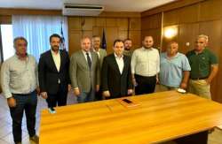 &Sigma;&tau;&omicron;&nu; &Upsilon;&Pi;&Alpha;&Alpha;&Tau; &omicron; &Lambda;ά&kappa;&eta;&sigmaf; &Beta;&alpha;&sigma;&iota;&lambda;&epsilon;&iota;ά&delta;&eta;&sigmaf; &mu;&epsilon; &tau;&eta; &Delta;&iota;&epsilon;&pi;&alpha;&gamma;&gamma;&epsilon;&lambda;&mu;&alpha;&tau;&iota;&kappa;ή &Omicron;&rho;&gamma;ά&nu;&omega;&sigma;&eta; &Pi;&upsilon;&rho;&eta;&nu;ό&kappa;&alpha;&rho;&pi;&omega;&nu; &kappa;&alpha;&iota; &tau;&omicron;&nu; &Sigma;&Epsilon;&Alpha;&Sigma; &Pi;έ&lambda;&lambda;&alpha;&sigmaf;