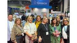 &Sigma;&tau;&eta;&nu; έ&kappa;&theta;&epsilon;&sigma;&eta; UK Food and Drink &sigma;&tau;&omicron; &Mu;&pi;έ&rho;&mu;&iota;&nu;&chi;&alpha;&mu; &tau;&omicron;&upsilon; &Eta;&nu;&omega;&mu;έ&nu;&omicron;&upsilon; &Beta;&alpha;&sigma;&iota;&lambda;&epsilon;ί&omicron;&upsilon; &eta; &Pi;&epsilon;&rho;&iota;&phi;έ&rho;&epsilon;&iota;&alpha; &Theta;&epsilon;&sigma;&sigma;&alpha;&lambda;ί&alpha;&sigmaf;