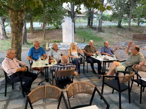 &Tau;&zeta;ά&kappa;&rho;&eta;: &laquo;&Kappa;ό&lambda;&alpha;&phi;&omicron;&sigmaf; &eta; &phi;&epsilon;&tau;&iota;&nu;ή &chi;&rho;&omicron;&nu;&iota;ά &gamma;&iota;&alpha; &tau;&omicron; &sigma;ύ&nu;&omicron;&lambda;&omicron; &tau;&omega;&nu; &delta;&epsilon;&nu;&delta;&rho;&omicron;&kappa;&alpha;&lambda;&lambda;&iota;&epsilon;&rho;&gamma;&epsilon;&iota;ώ&nu; - &Eta; &kappa;&upsilon;&beta;έ&rho;&nu;&eta;&sigma;&eta; &nu;&alpha; &alpha;&nu;&alpha;&kappa;&omicron;&iota;&nu;ώ&sigma;&epsilon;&iota; ά&mu;&epsilon;&sigma;&alpha; &mu;έ&tau;&rho;&alpha; &sigma;&tau;ή&rho;&iota;&xi;&eta;&sigmaf; &tau;&omicron;&upsilon; &epsilon;&iota;&sigma;&omicron;&delta;ή&mu;&alpha;&tau;ό&sigmaf; &tau;&omicron;&upsilon;&sigmaf;&raquo;