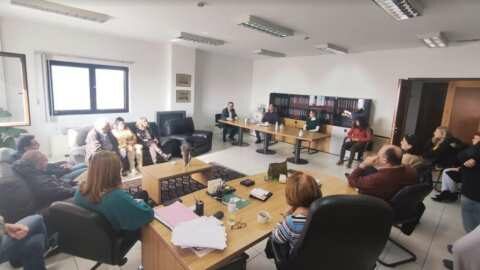 &Gamma;&epsilon;&omega;&rho;&gamma;&alpha;&nu;&tau;ά&sigmaf;: &Epsilon;&nu;&iota;&sigma;&chi;ύ&omicron;&nu;&tau;&alpha;&sigmaf; &tau;&omicron;&upsilon;&sigmaf; &epsilon;&lambda;έ&gamma;&chi;&omicron;&upsilon;&sigmaf; &pi;&rho;&omicron;&sigma;&tau;&alpha;&tau;&epsilon;ύ&omicron;&upsilon;&mu;&epsilon; &tau;&eta;&nu; &pi;&omicron;&iota;ό&tau;&eta;&tau;&alpha; &tau;&omega;&nu; &epsilon;&lambda;&lambda;&eta;&nu;&iota;&kappa;ώ&nu; &pi;&rho;&omicron;ϊό&nu;&tau;&omega;&nu;