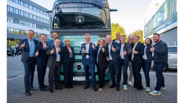 &Eta; &gamma;&kappa;ά&mu;&alpha; &eta;&lambda;&epsilon;&kappa;&tau;&rho;&iota;&kappa;ώ&nu; &phi;&omicron;&rho;&tau;&eta;&gamma;ώ&nu; &tau;&eta;&sigmaf; Volvo Trucks &kappa;&epsilon;&rho;&delta;ί&zeta;&epsilon;&iota; &tau;&omicron; &beta;&rho;&alpha;&beta;&epsilon;ί&omicron; &ldquo;International Truck of the Year 2027&rdquo;