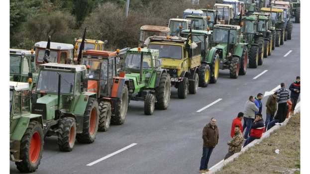 &Alpha;&upsilon;&tau;&omicron;ί &epsilon;ί&nu;&alpha;&iota; &omicron;&iota; 31 &tau;&eta;&sigmaf; &Pi;&Epsilon;&Mu; &pi;&omicron;&upsilon; &theta;&alpha; &sigma;&upsilon;&nu;&alpha;&nu;&tau;&eta;&theta;&omicron;ύ&nu; &mu;&epsilon; &tau;&omicron;&nu; &pi;&rho;&omega;&theta;&upsilon;&pi;&omicron;&upsilon;&rho;&gamma;ό &tau;&eta; &Delta;&epsilon;&upsilon;&tau;έ&rho;&alpha;
