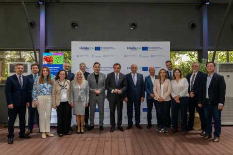 &laquo;&Epsilon;&xi;&omega;&sigma;&tau;&rho;&epsilon;&phi;ή&sigmaf; &Gamma;&epsilon;&omega;&rho;&gamma;ί&alpha;&raquo;: &Psi;&eta;&phi;&iota;&alpha;&kappa;ά &epsilon;&rho;&gamma;&alpha;&lambda;&epsilon;ί&alpha; &gamma;&iota;&alpha; &mu;&iota;&alpha; &pi;&iota;&omicron; &delta;&upsilon;&nu;&alpha;&mu;&iota;&kappa;ή &kappa;&alpha;&iota; &alpha;&nu;&tau;&alpha;&gamma;&omega;&nu;&iota;&sigma;&tau;&iota;&kappa;ή &epsilon;&lambda;&lambda;&eta;&nu;&iota;&kappa;ή &alpha;&gamma;&rho;&omicron;&delta;&iota;&alpha;&tau;&rho;&omicron;&phi;ή