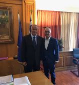 &Mu;έ&tau;&rho;&alpha; &tau;&alpha;&chi;&epsilon;ί&alpha;&sigmaf; &epsilon;&nu;ί&sigma;&chi;&upsilon;&sigma;&eta;&sigmaf; &tau;&omicron;&upsilon; &epsilon;&iota;&sigma;&omicron;&delta;ή&mu;&alpha;&tau;&omicron;&sigmaf; &tau;&omega;&nu; &pi;&alpha;&rho;&alpha;&gamma;&omega;&gamma;ώ&nu; &epsilon;&pi;&iota;&tau;&rho;&alpha;&pi;έ&zeta;&iota;&omicron;&upsilon; &rho;&omicron;&delta;ά&kappa;&iota;&nu;&omicron;&upsilon; &zeta;&eta;&tau;ά&epsilon;&iota; &omicron; &Lambda;ά&zeta;&alpha;&rho;&omicron;&sigmaf; &Tau;&sigma;&alpha;&beta;&delta;&alpha;&rho;ί&delta;&eta;&sigmaf;