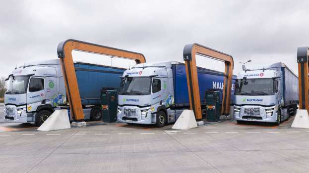 &Eta; Renault Trucks &upsilon;&lambda;&omicron;&pi;&omicron;&iota;&epsilon;ί &tau;&eta;&nu; &eta;&lambda;&epsilon;&kappa;&tau;&rho;&omicron;&kappa;ί&nu;&eta;&sigma;&eta; &tau;&omicron;&upsilon; &epsilon;&phi;&omicron;&delta;&iota;&alpha;&sigma;&tau;&iota;&kappa;&omicron;ύ &delta;&iota;&alpha;&delta;&rho;ό&mu;&omicron;&upsilon; Blainville &ndash; Bourg-en-Bresse &ndash; Lyon