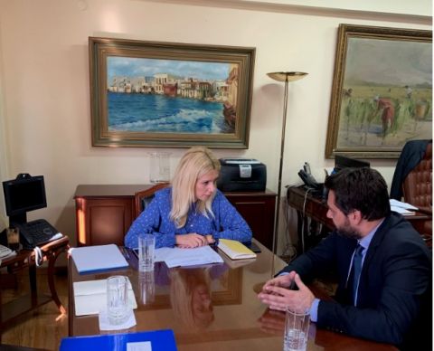 &Tau;ά&sigma;&omicron;&sigmaf; &Mu;&pi;&alpha;&rho;&tau;&zeta;ώ&kappa;&alpha;&sigmaf; &gamma;&iota;&alpha; &tau;&eta; &sigma;&upsilon;&nu;ά&nu;&tau;&eta;&sigma;&eta; &mu;&epsilon; &tau;&eta;&nu; &Upsilon;&phi;&Alpha;&Alpha;&Tau;, &kappa;. &Phi;&omega;&tau;&epsilon;&iota;&nu;ή &Alpha;&rho;&alpha;&mu;&pi;&alpha;&tau;&zeta;ή: &laquo;&Omicron;&iota; &epsilon;&pi;&iota;&delta;&iota;ώ&xi;&epsilon;&iota;&sigmaf; &tau;&omega;&nu; &alpha;&gamma;&rho;&omicron;&tau;ώ&nu; &epsilon;ί&nu;&alpha;&iota; &delta;ί&kappa;&alpha;&iota;&epsilon;&sigmaf; &kappa;&alpha;&iota; &gamma;&iota;&rsquo; &alpha;&upsilon;&tau;ό &epsilon;ί&nu;&alpha;&iota; &kappa;&alpha;&iota; &delta;&iota;&kappa;έ&sigmaf; &mu;&omicron;&upsilon; &epsilon;&pi;&iota;&delta;&iota;ώ&xi;&epsilon;&iota;&sigmaf;&raquo;