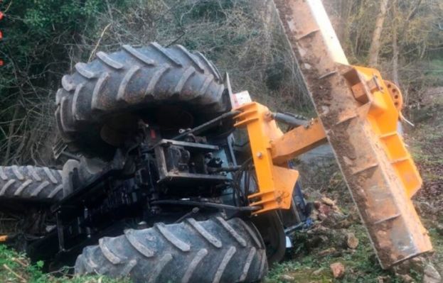 &Tau;&rho;&alpha;&gamma;&omega;&delta;ί&alpha;: &Nu;&epsilon;&kappa;&rho;ό&sigmaf; 17&chi;&rho;&omicron;&nu;&omicron;&sigmaf; - &Tau;&omicron;&nu; &kappa;&alpha;&tau;&alpha;&pi;&lambda;ά&kappa;&omega;&sigma;&epsilon; &tau;&rho;&alpha;&kappa;&tau;έ&rho;