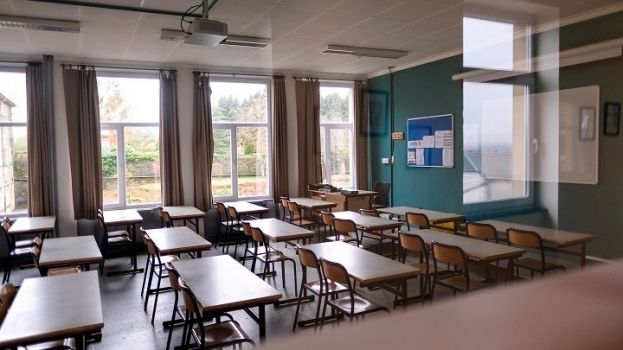 &Eta; Unicef &kappa;ά&nu;&epsilon;&iota; έ&kappa;&kappa;&lambda;&eta;&sigma;&eta; &nu;&alpha; &xi;&alpha;&nu;&alpha;&nu;&omicron;ί&xi;&omicron;&upsilon;&nu; &tau;&alpha; &sigma;&chi;&omicron;&lambda;&epsilon;ί&alpha; &chi;&omega;&rho;ί&sigmaf; &nu;&alpha; &pi;&epsilon;&rho;&iota;&mu;έ&nu;&omicron;&upsilon;&mu;&epsilon; &tau;&alpha; &epsilon;&mu;&beta;ό&lambda;&iota;&alpha;