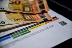 &laquo;&Pi;&rho;ά&sigma;&iota;&nu;&alpha;&raquo; &tau;&iota;&mu;&omicron;&lambda;ό&gamma;&iota;&alpha;: &Alpha;&pi;ό 13,6-17 &sigma;&epsilon;&nu;&tau;&sigmaf; &alpha;&nu;ά &kappa;&iota;&lambda;&omicron;&beta;&alpha;&tau;ώ&rho;&alpha;